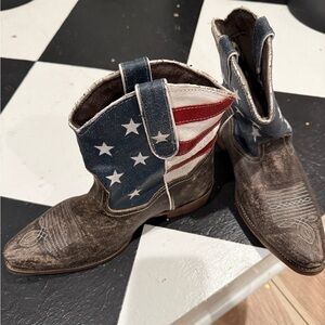 Roper Women's American Flag Western Heeled Boots in Blue, Red, White, Brown